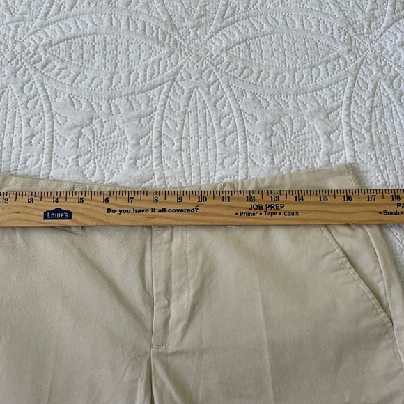 Khakis by Gap Boyfriend  Roll Up Shorts - Picture 7 of 12